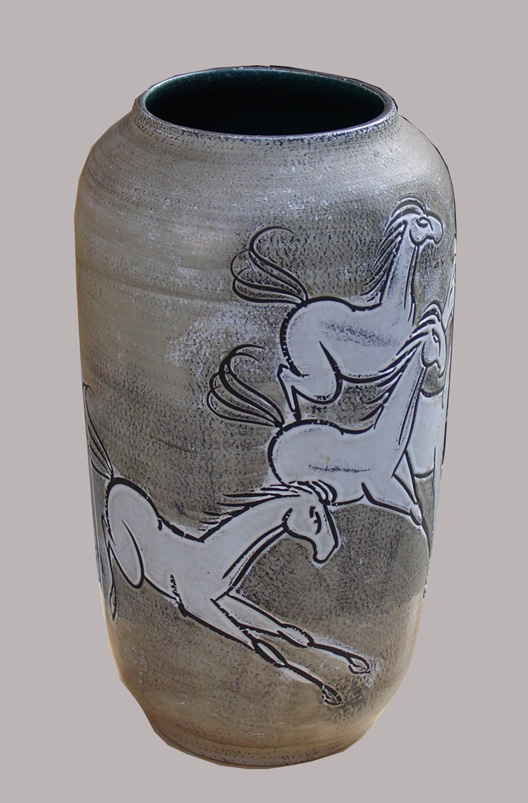 Vaso in ceramica Design Cavalli del XX Secolo Opera originale e disponibile - Robertaebasta® Art Gallery opere d’arte esclusive.